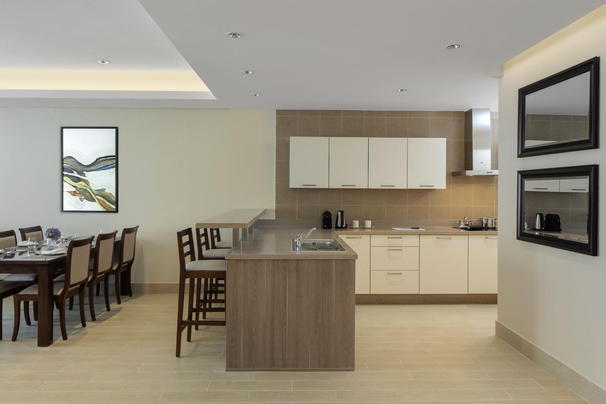 Dusit Doha Hotel מראה חיצוני תמונה A kitchen in a typical apartment