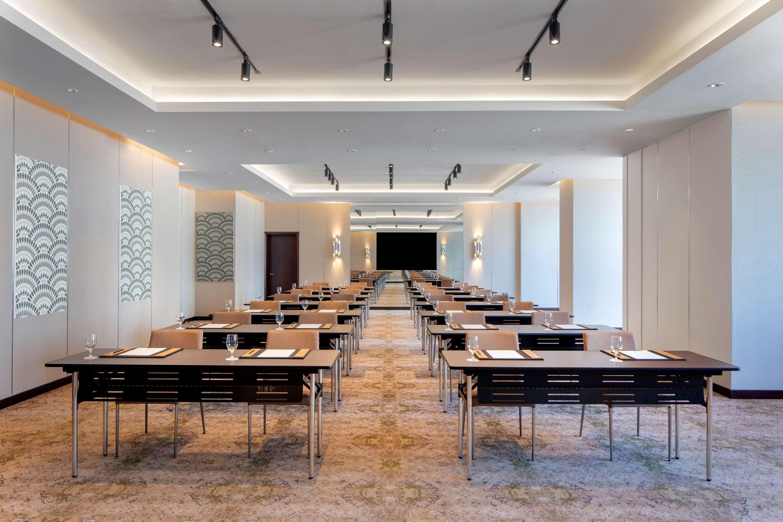 Dusit Doha Hotel מראה חיצוני תמונה Meeting room